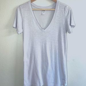 Medium PINK V neck tee shirt lavender